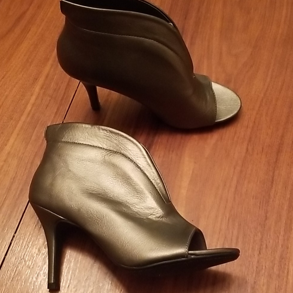 Madeline metallic vegan peep toe booties!